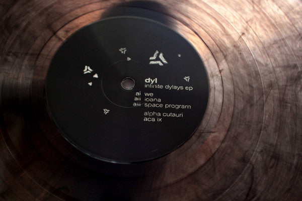 DYL (3) : Infinite Dylays EP (12", Mar)