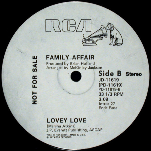 Family Affair (9) : You Can't Fight Love / Lovey Love (12", Promo)