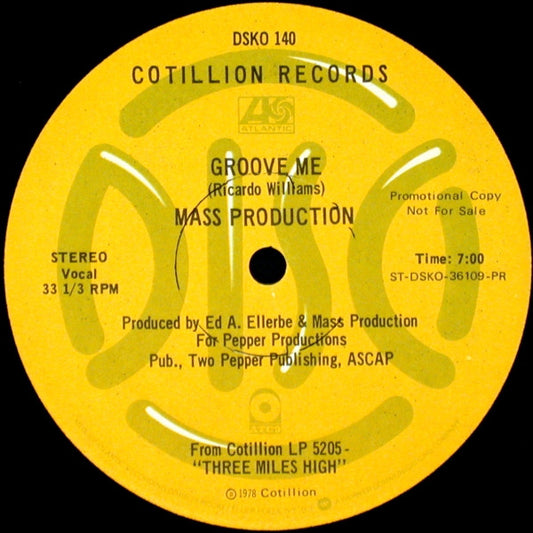 Mass Production : Groove Me / Slow Bump (12", Promo)