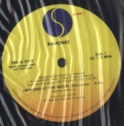Ramones : Howling At The Moon (Sha-La-La) / Chasing The Night (12", Promo)