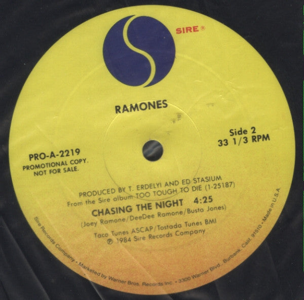 Ramones : Howling At The Moon (Sha-La-La) / Chasing The Night (12", Promo)