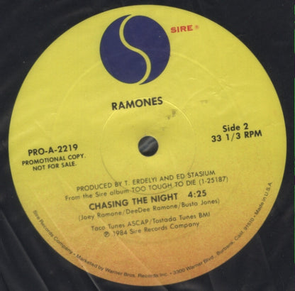 Ramones : Howling At The Moon (Sha-La-La) / Chasing The Night (12", Promo)