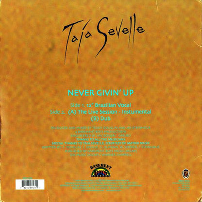 Taja Sevelle : Never Givin' Up (12")