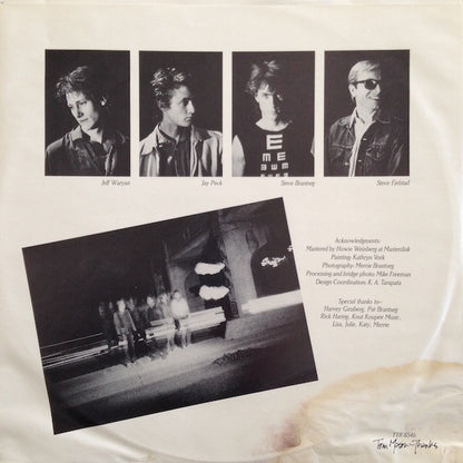 Figures (3) : In A Chalk Circle (LP, Album)