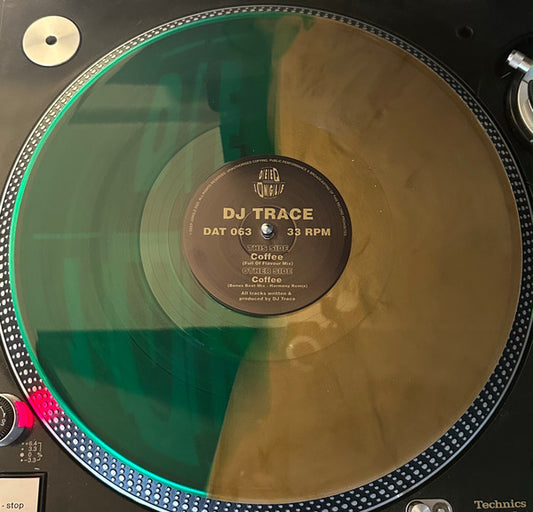 DJ Trace : Coffee (Bonus Beat Mix) / Coffee (Harmony Remix) / Coffee (Full Of Flavour Mix)  (12", S/Edition, Hal)