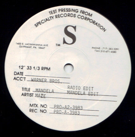 Maze Featuring Frankie Beverly : Love's On The Run (12", Single, TP)