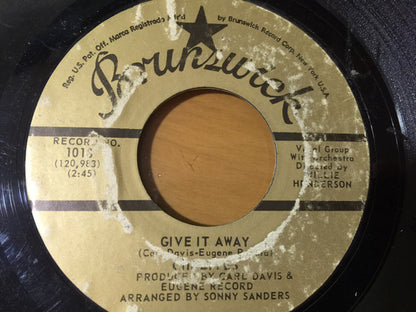 The Chi-Lites : Give It Away (7", Single, Jukebox, RE, Sty)